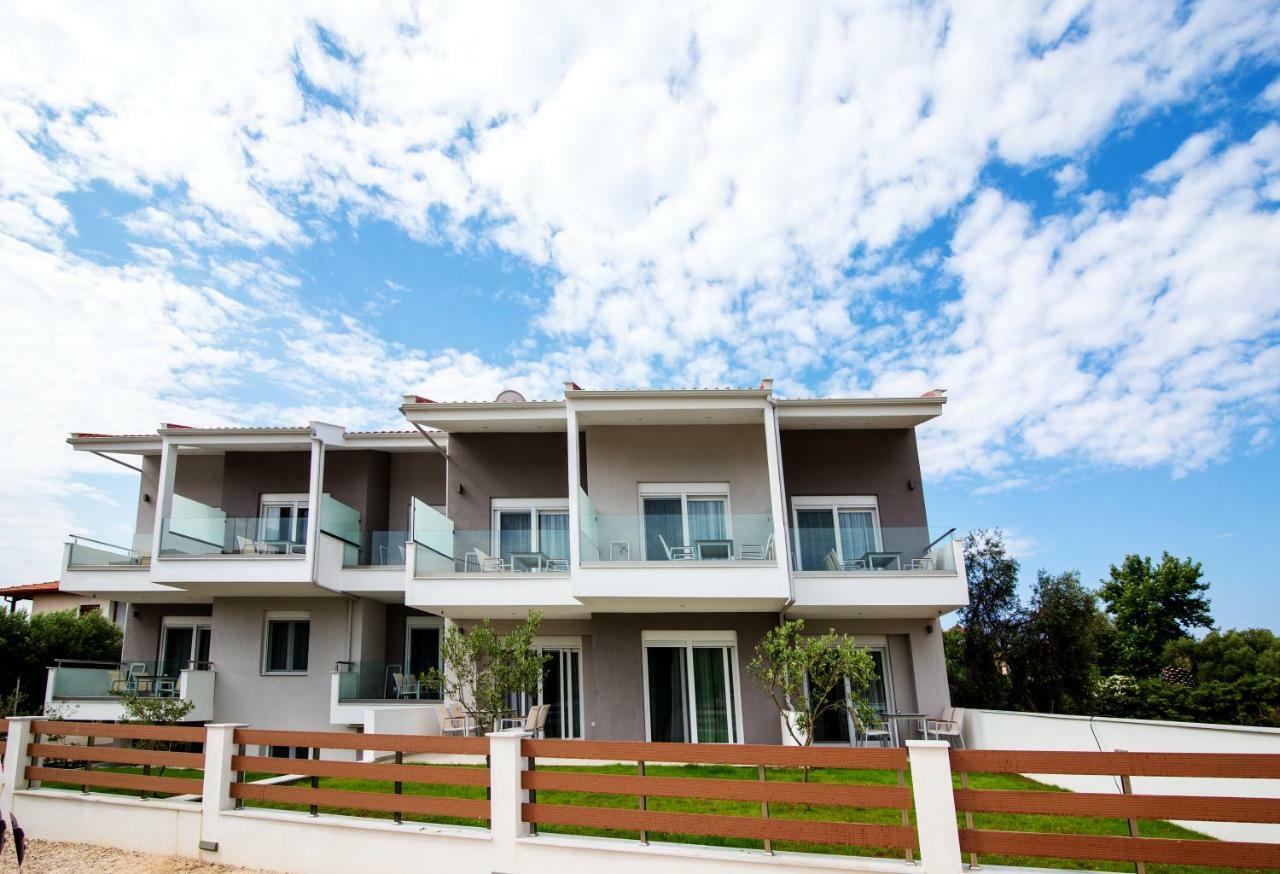 The Papoutsakis Apartments Nikiti  Esterno foto