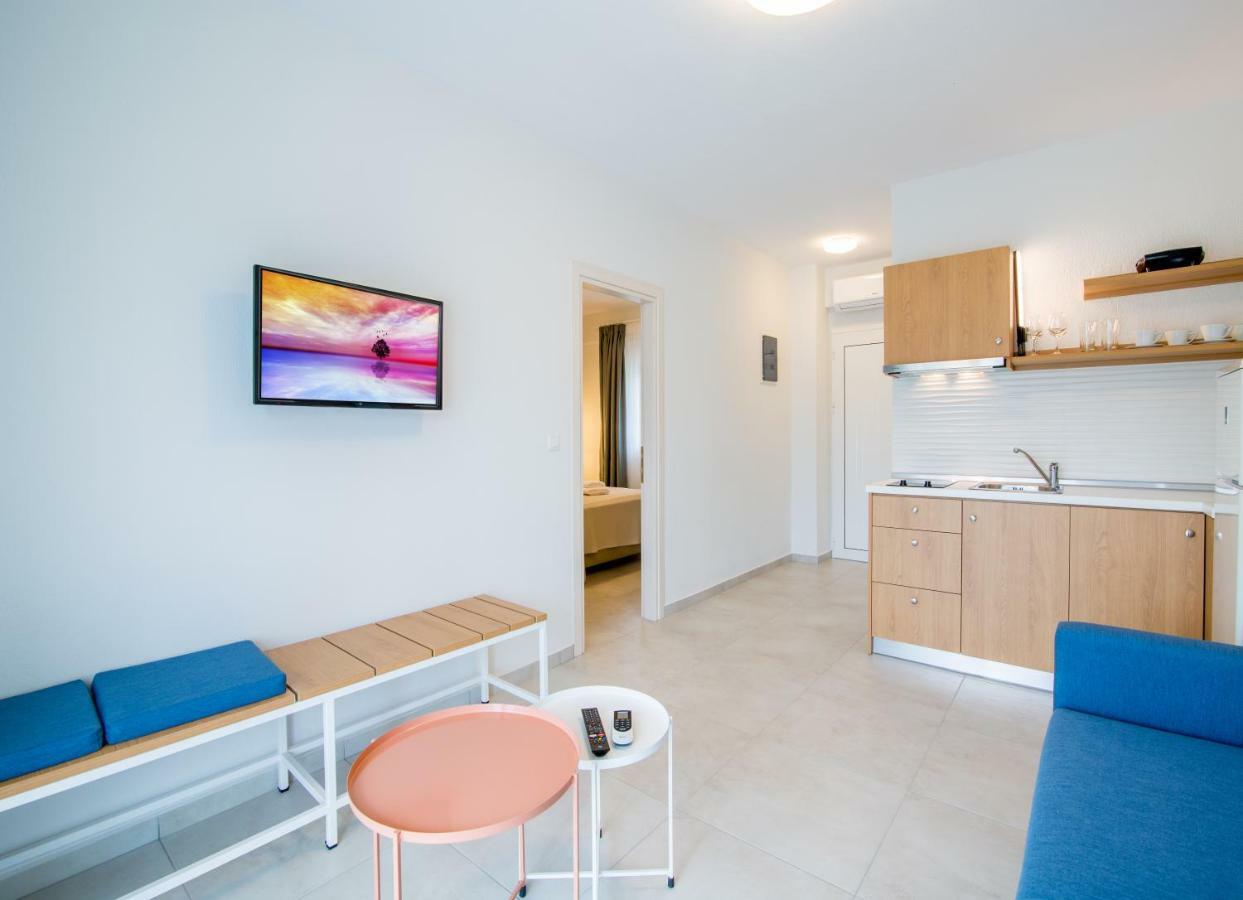 The Papoutsakis Apartments Nikiti  Esterno foto