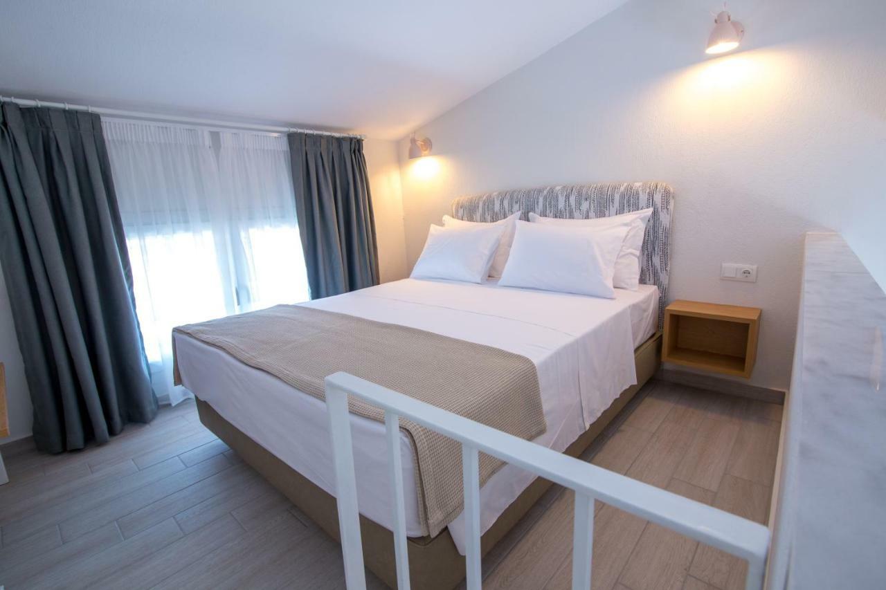 The Papoutsakis Apartments Nikiti  Esterno foto