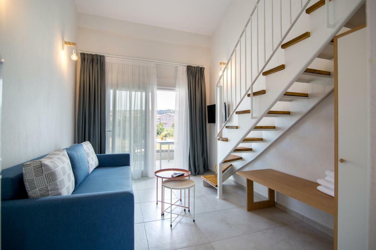 The Papoutsakis Apartments Nikiti  Esterno foto