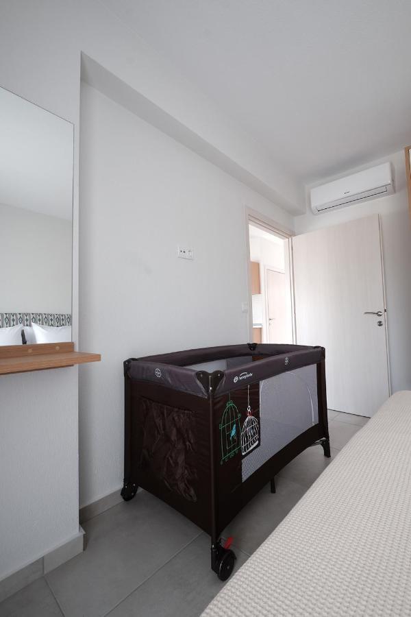 The Papoutsakis Apartments Nikiti  Esterno foto
